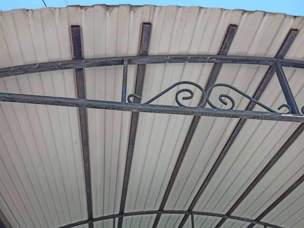 Навес для автомобиля